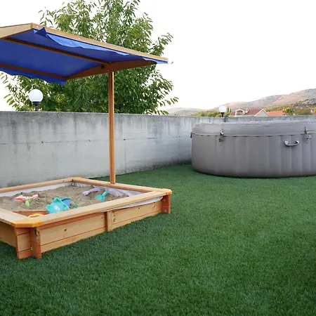 Family Tree Sibenik 펜션