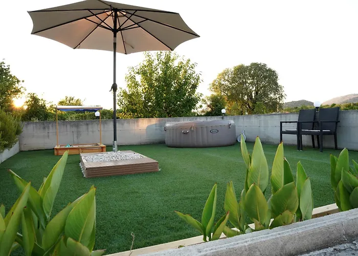 Family Tree Sibenik בית נופש Dubrava (Sibenik-Knin)